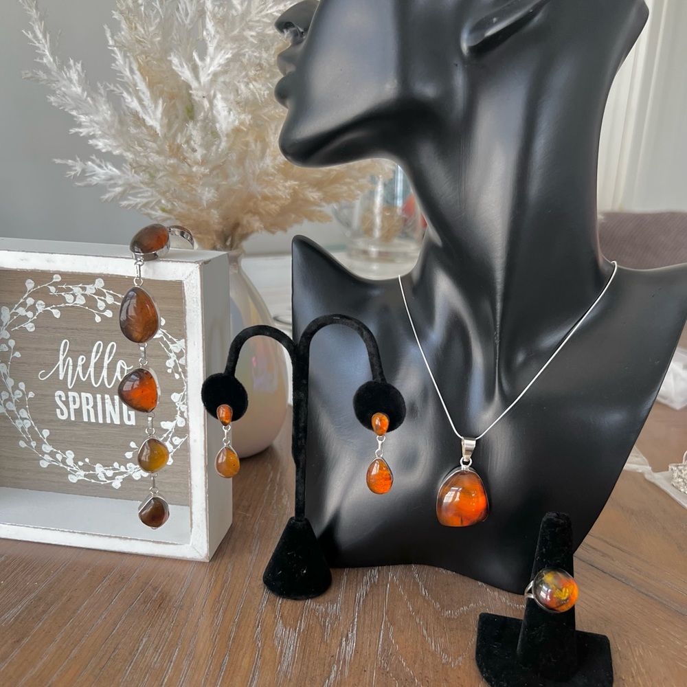 Genuine natural amber necklace